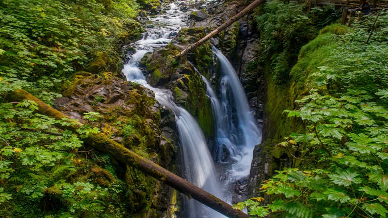 Thác Sol Duc trên Bán đảo Olympic