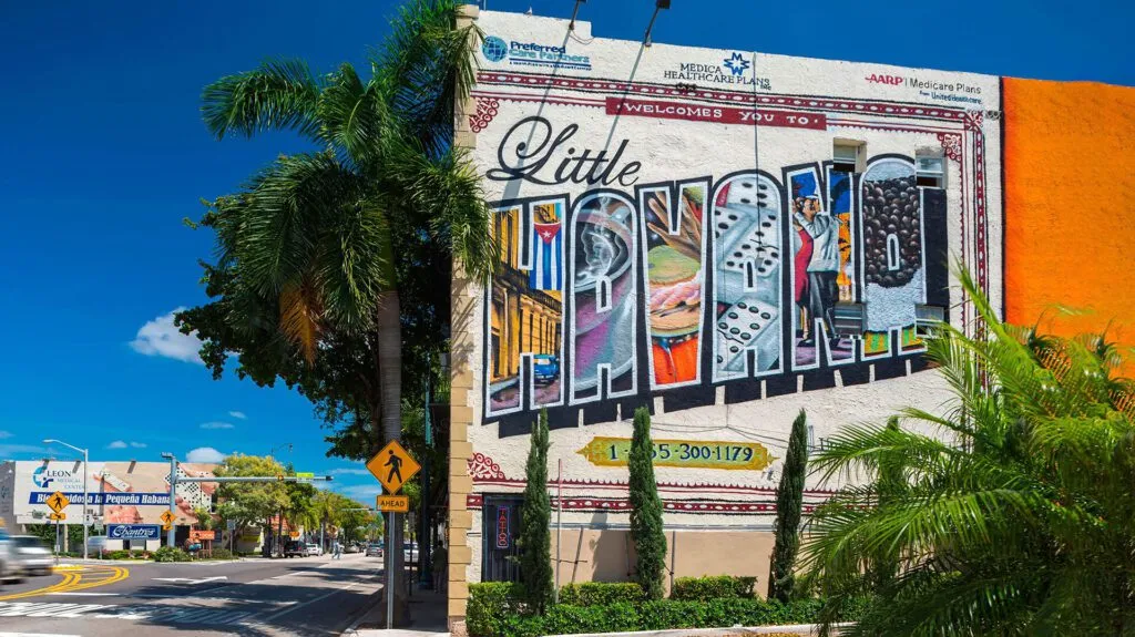 Thưởng thức ẩm thực, văn hóa tại Little Havana